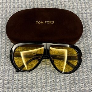 Tom Ford sunglasses with box💕💕